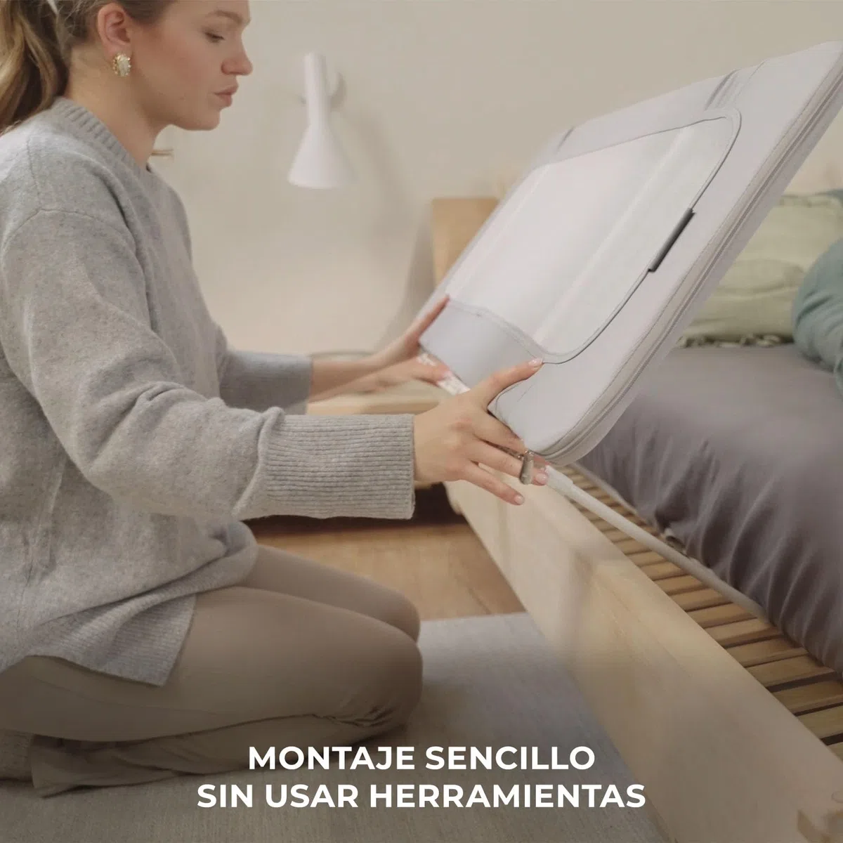 Kinderkraft Guard & Dream Barrera Universal para Cama, para Niños de Entre 18 Meses y 5 Años, Pliega Fácilmente, Regulación de Altura, Gris Claro